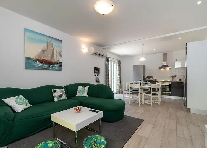Apartment Ela
